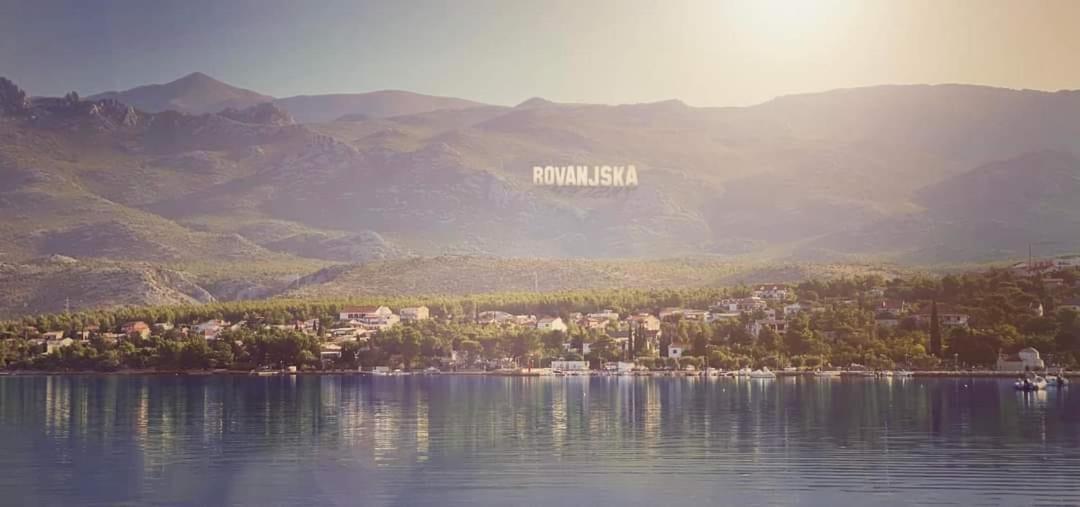 Matek Family & Studio Apartment Рованиска Екстериор снимка